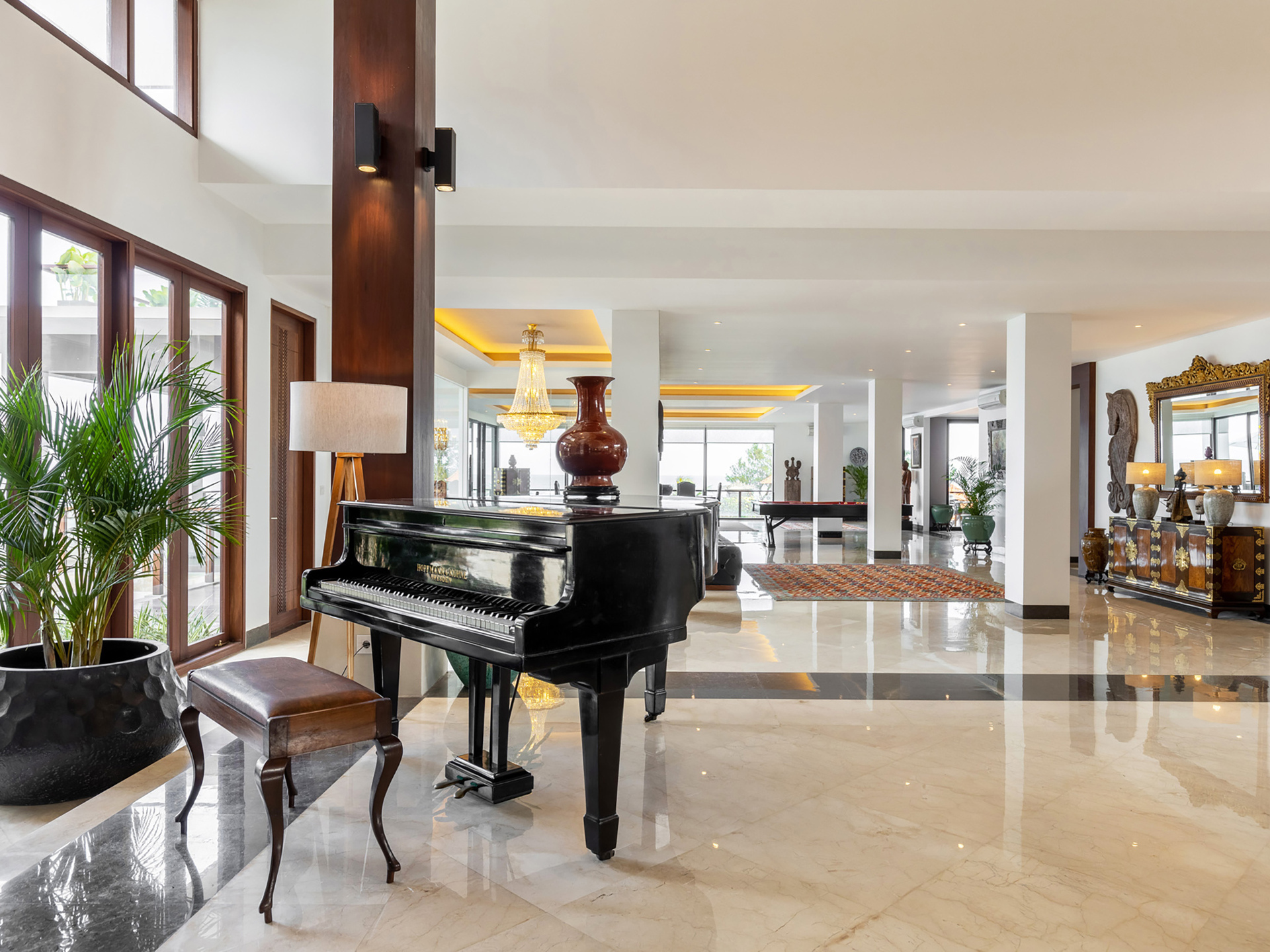Tirtha Bayu Villa I - Grand piano