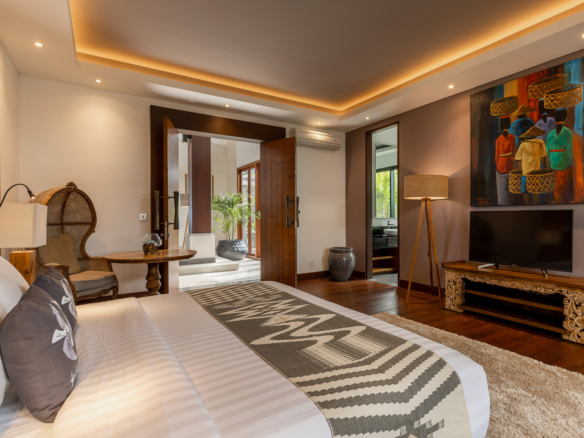 Tirtha Bayu Villa I - Thoughtfully designed guest bedroom
