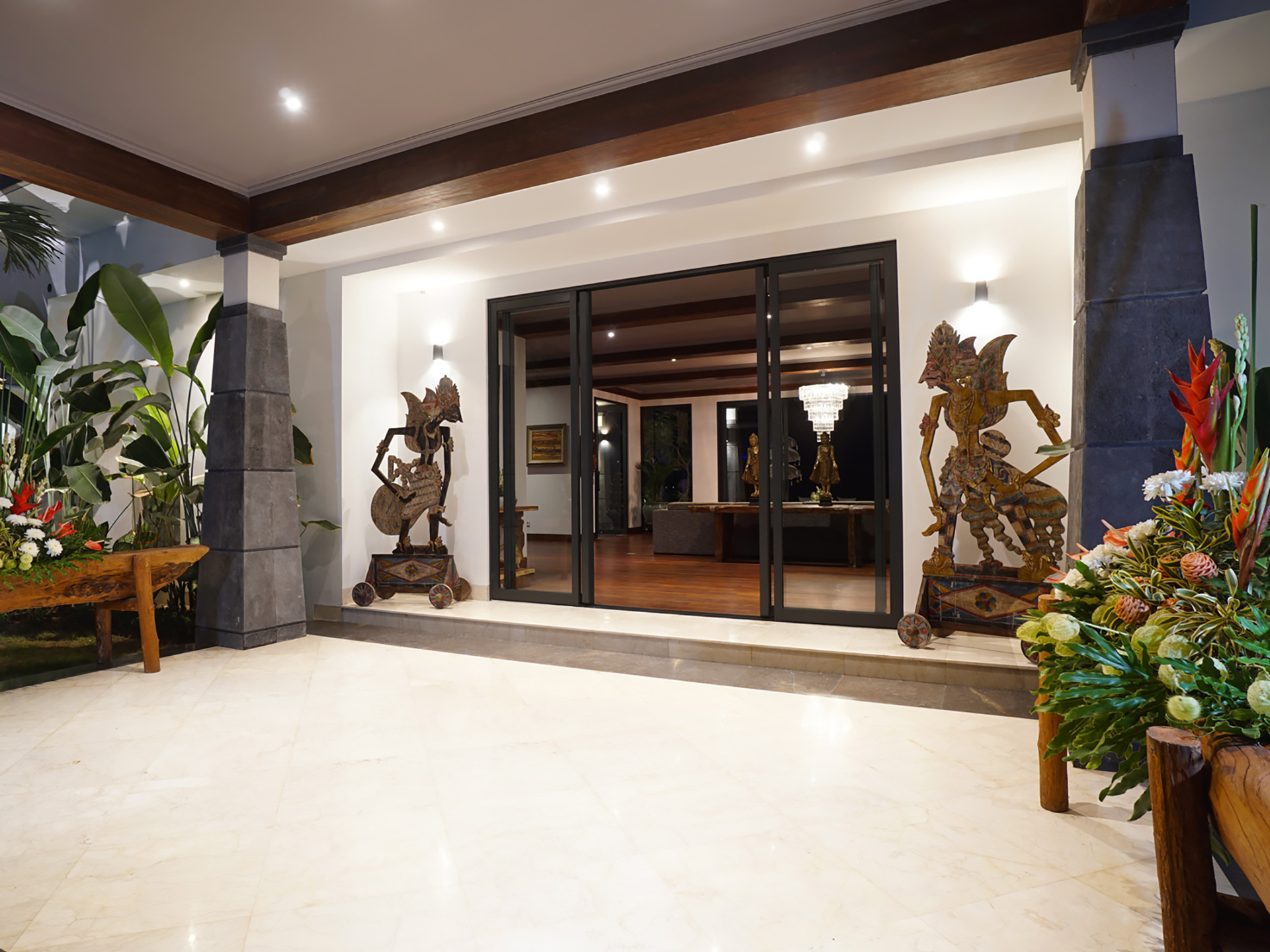 Tirtha Bayu Villa II - House entrance