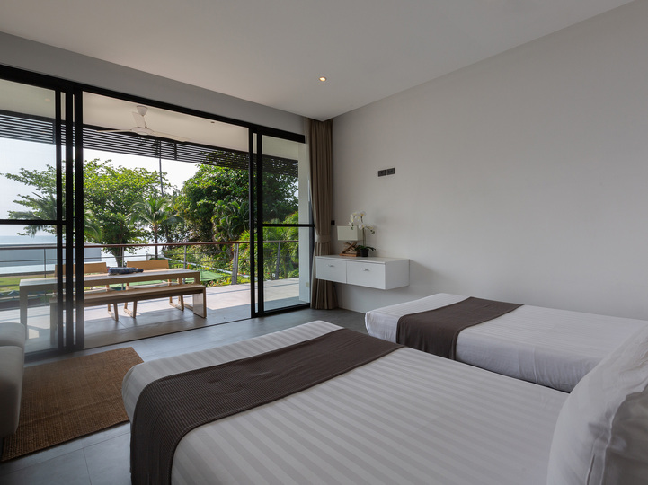 Master bedroom stunning ocean view
