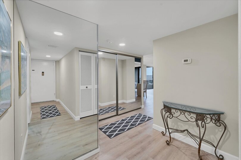 Beautiful Siesta Key Condo