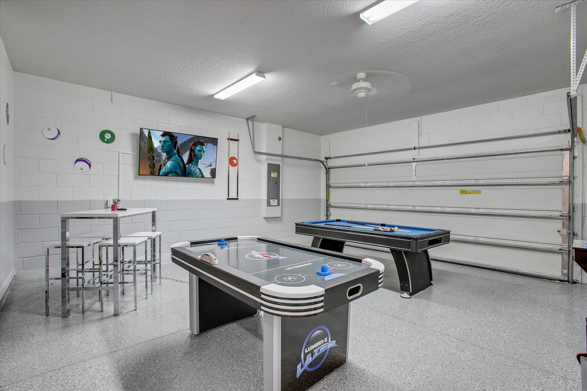 Game Room (Angle)