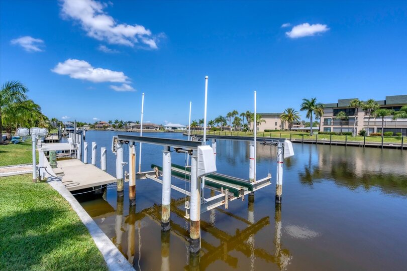 Beautiful Punta Gorda Isles cana home with private pool