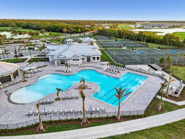 Charlotte County Condo 5895 - Relax & Golf Paradise