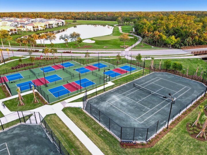 Pickleball & Tennis Courts