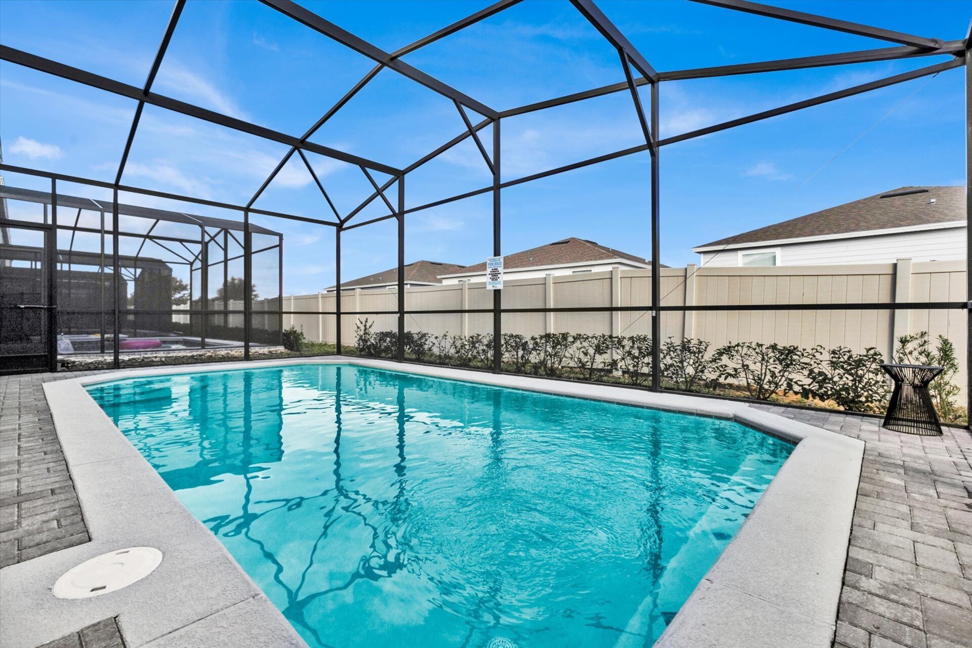Pool Deck
Pool Faces North
No Spa
