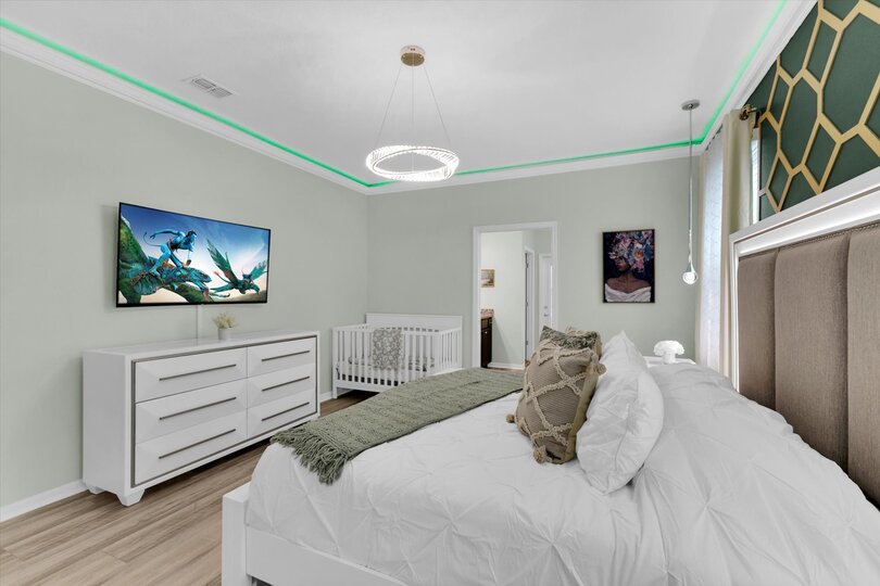 Master Bedroom 1, King Bed , Downstairs, Attached Bathroom, 55" Smart TV