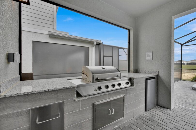 Pool Deck / BBQ