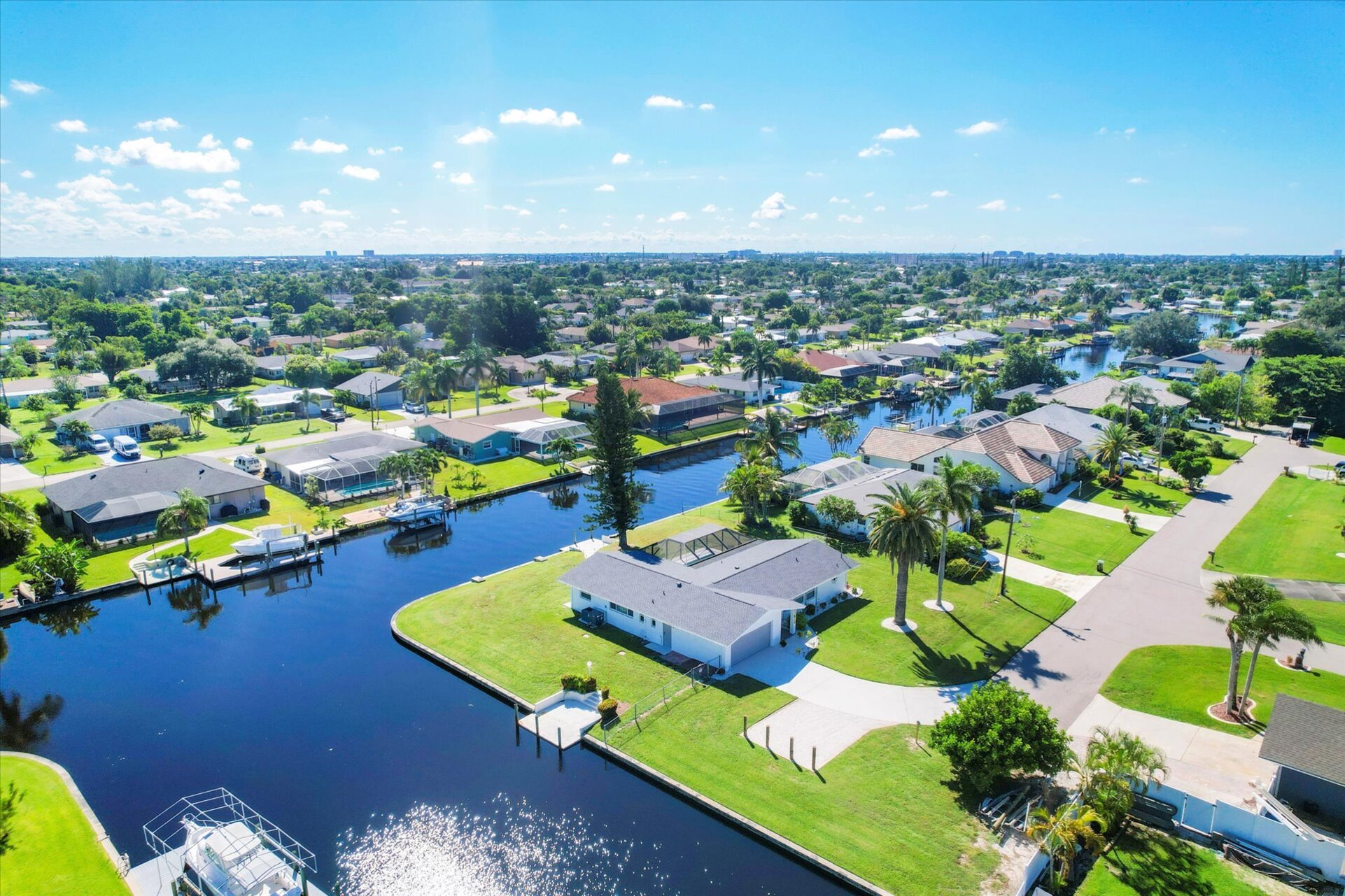 Beautiful 3 bedroom, 2 bathroom waterfront Cape Coral home with private pool