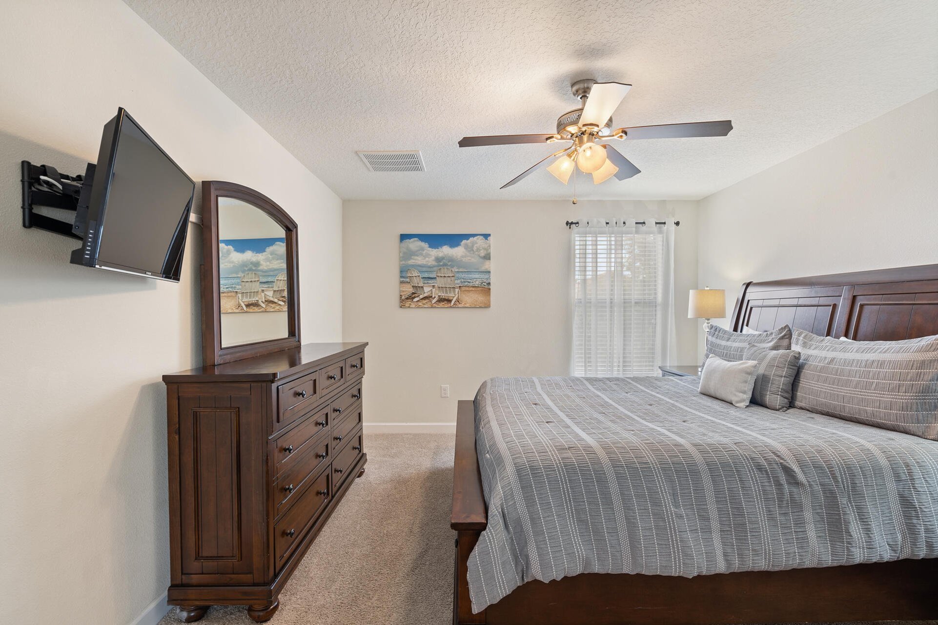 Master King Bedroom 1 (Angle) 32" TV