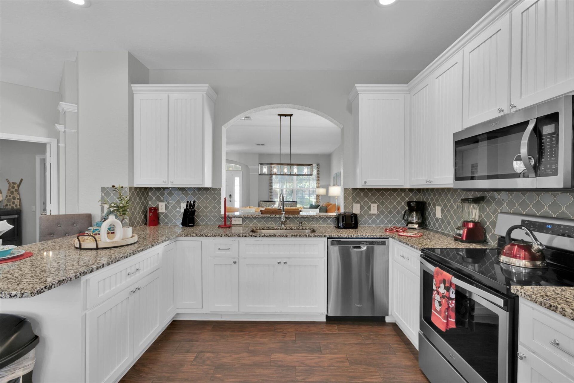 Kitchen (Angle)