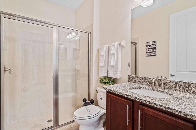 Experience Magic and Luxury Just Minutes from Disney