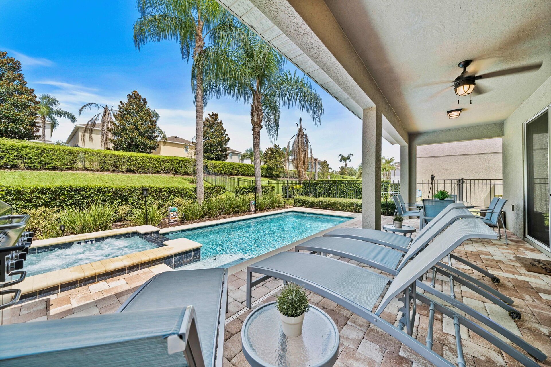 Experience Magic and Luxury Just Minutes from Disney