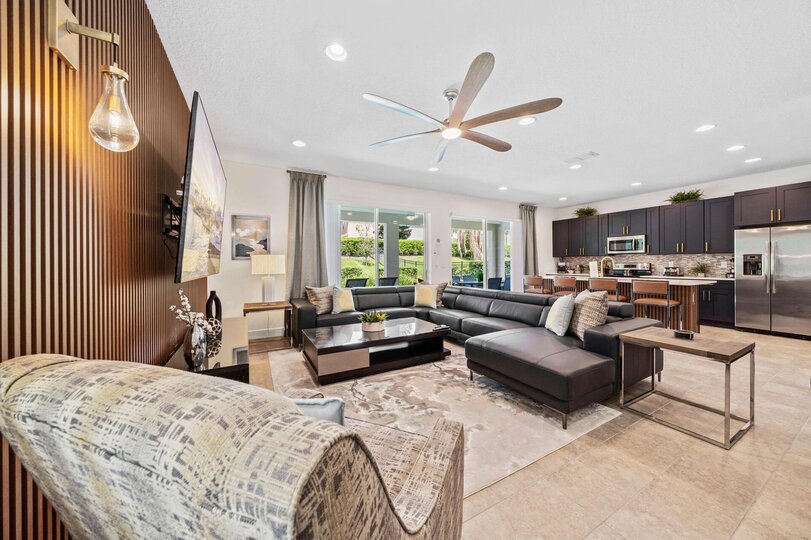 Experience Magic and Luxury Just Minutes from Disney