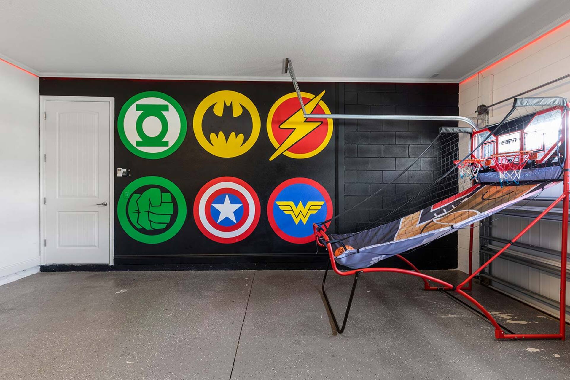 [amenities:game-room:2] Game Room