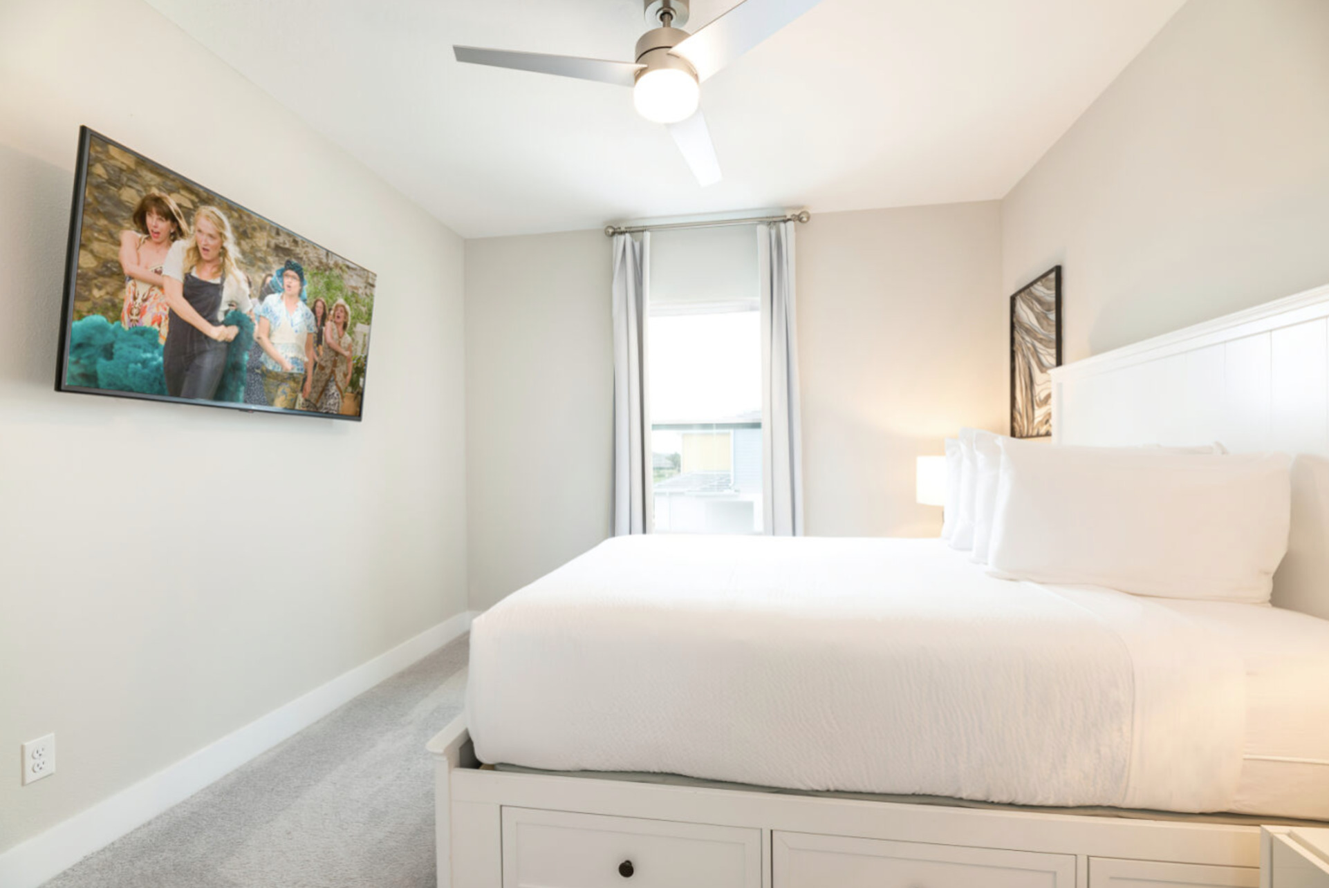 Your Stylish Vacation Escape Awaits, Orlando Townhome 1000