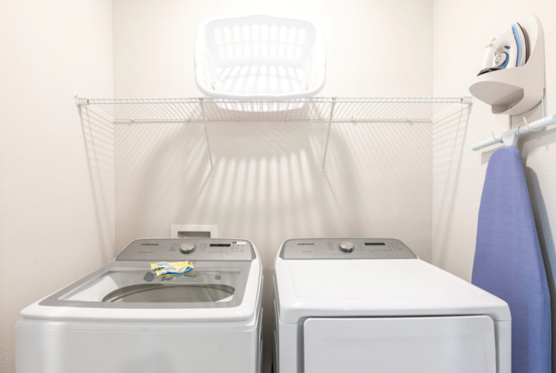 Your Stylish Vacation Escape Awaits, Orlando Townhome 1000