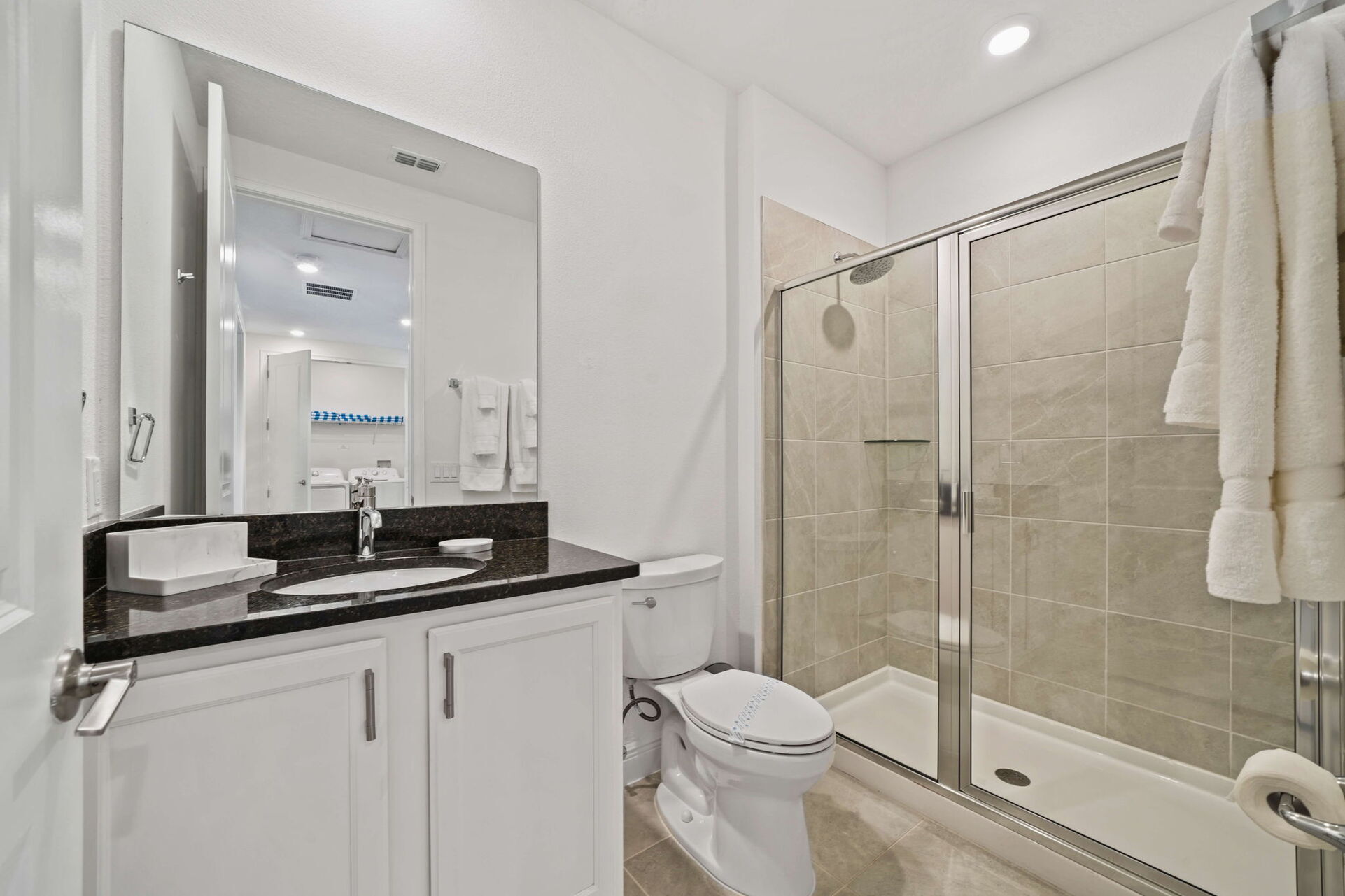 Chic and Stylish 4 Bedroom Haven in Reunion Resort