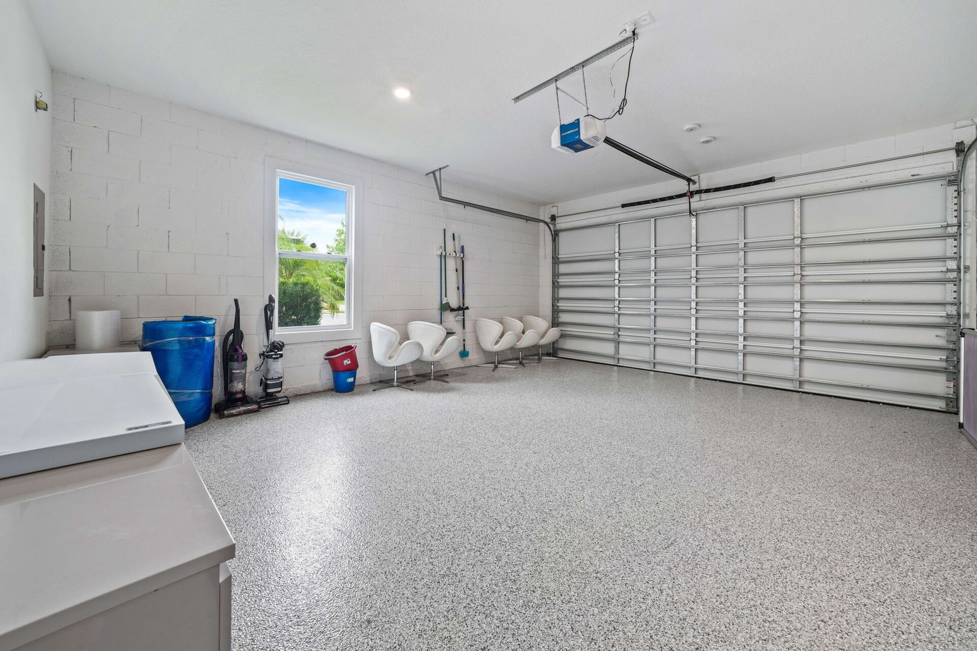Chic and Stylish 4 Bedroom Haven in Reunion Resort