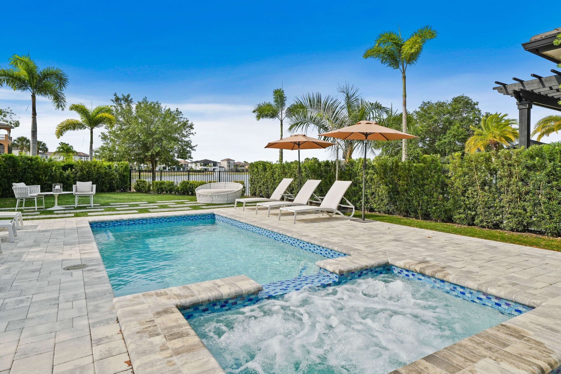 Chic and Stylish 4 Bedroom Haven in Reunion Resort