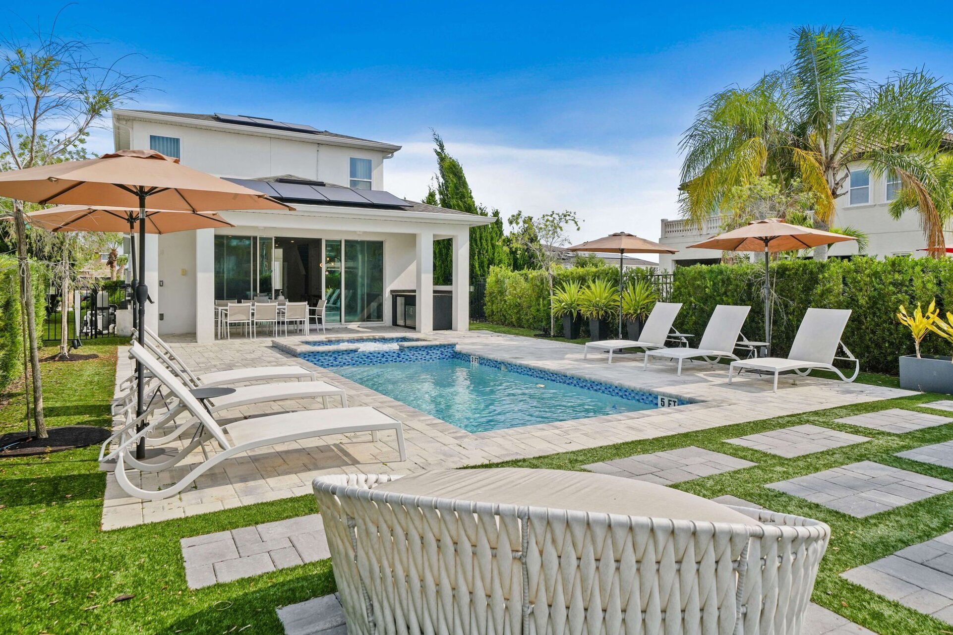 Chic and Stylish 4 Bedroom Haven in Reunion Resort