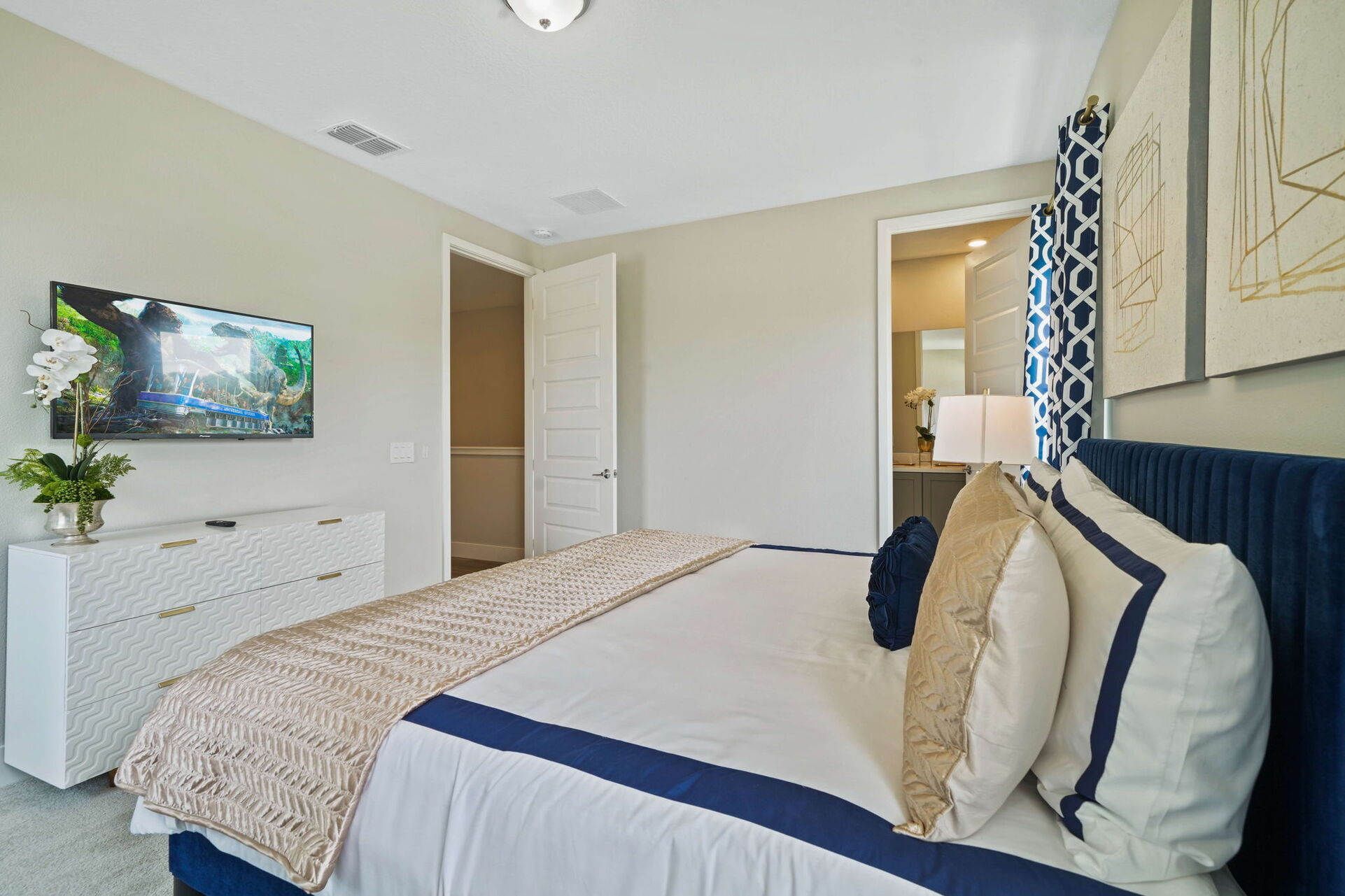 Experience the Harmony of Luxury and Comfort