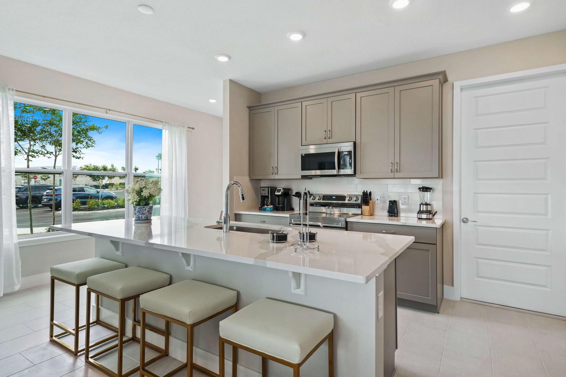 Experience the Harmony of Luxury and Comfort