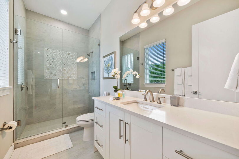 Embrace Comfort and Elegance in Your Dream Escape