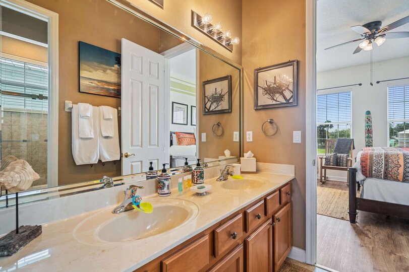 Escape to a Luxurious Safari Experience, Orlando Villa 1000