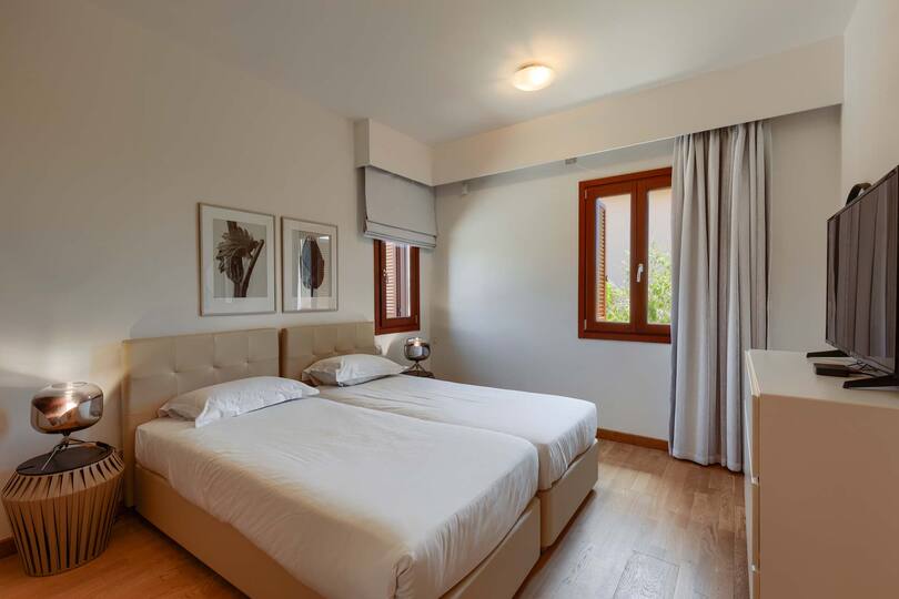 A Paradise of Luxury and Endless Sea Views