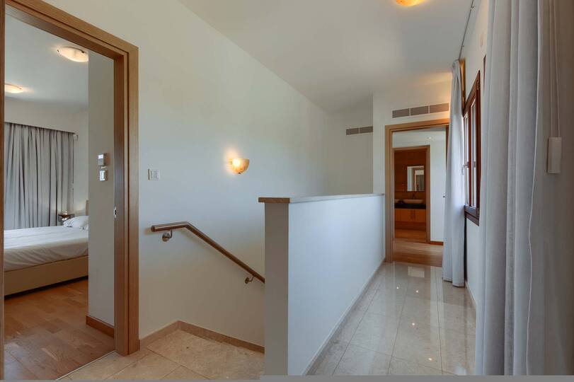 A Paradise of Luxury and Endless Sea Views
