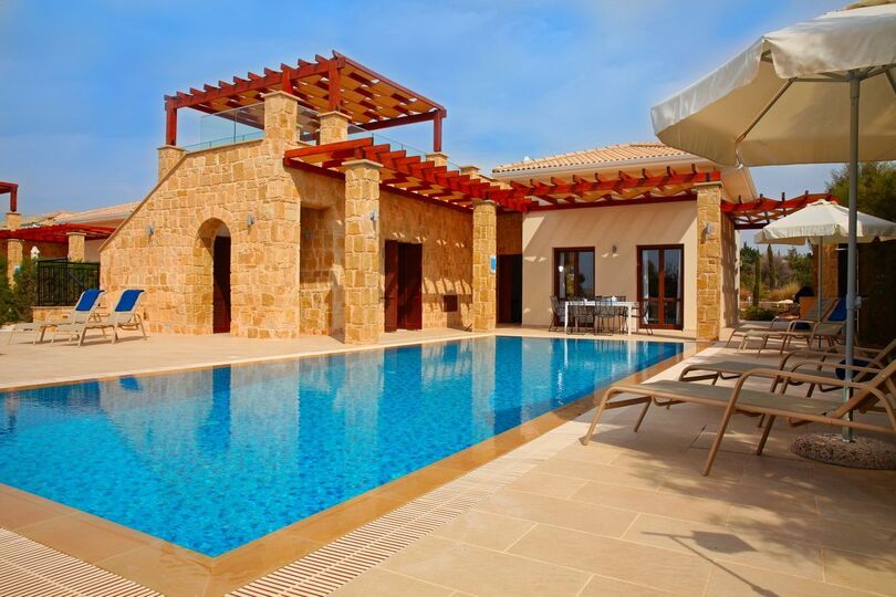 Unwind in Paradise: Where Luxury Meets Leisure