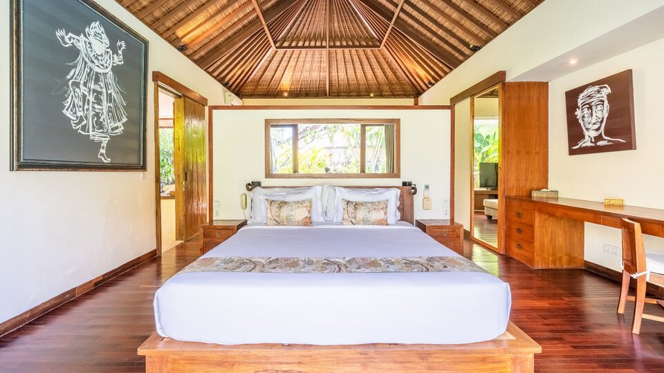 Rent Your Own 5 Star Private Villa in Seminyak at the Best Price, Bali Villa 2246
