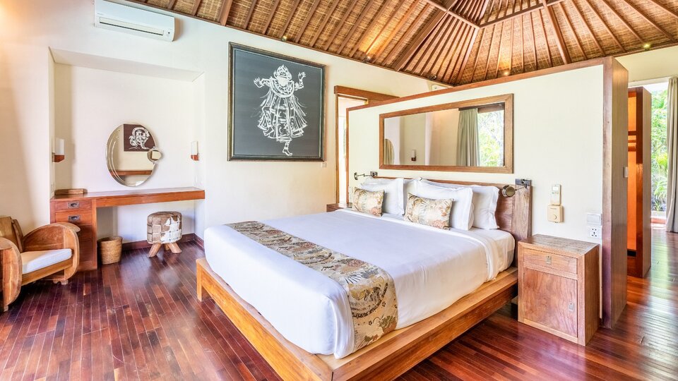 Rent Your Own 5 Star Private Villa in Seminyak at the Best Price, Bali Villa 2246