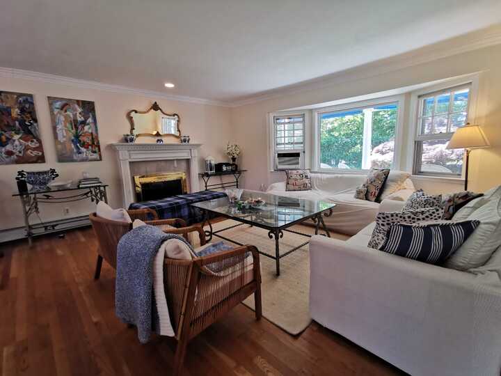 Luxury Retreat in Prime Hamptons Location: Villa 1406