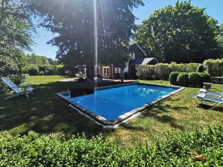 Luxury Retreat in Prime Hamptons Location: Villa 1406