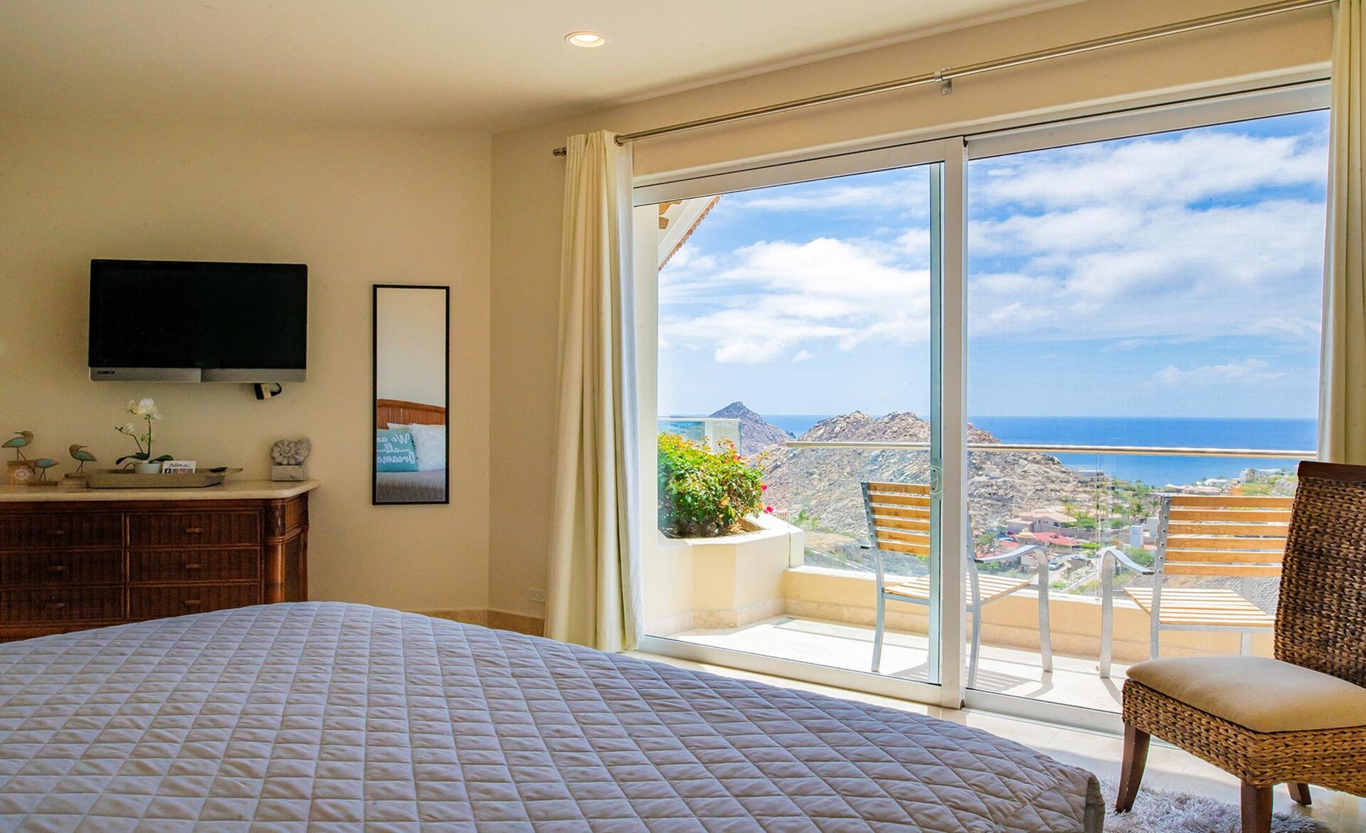 Experience Unmatched Luxury Villa in Cabo San Lucas Villa 1053