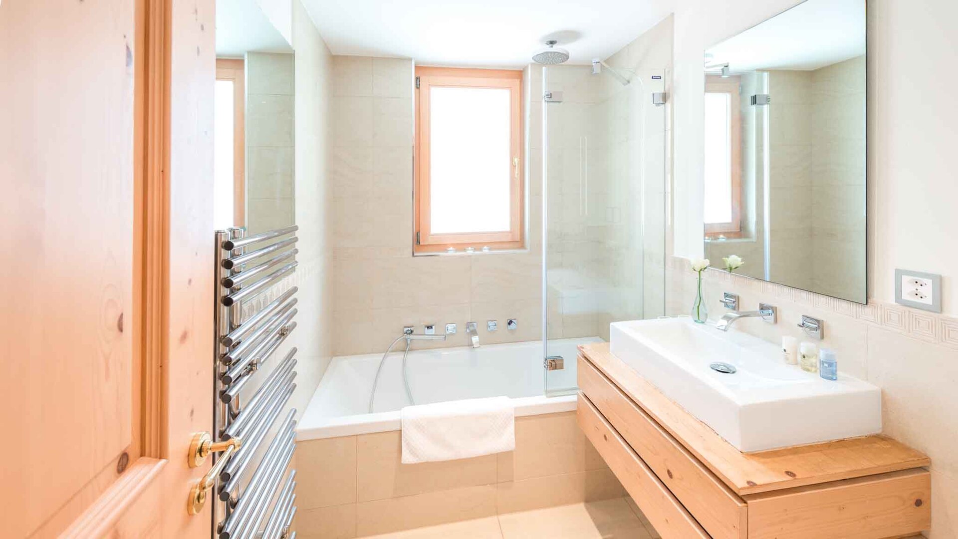 Elevate Your Escape to Luxurious Alpine Serenity, Valais Chalet 1389