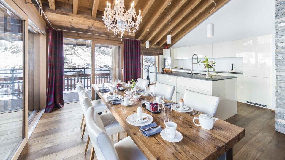 Awaken to Spectacular Views and Unmatched Luxury