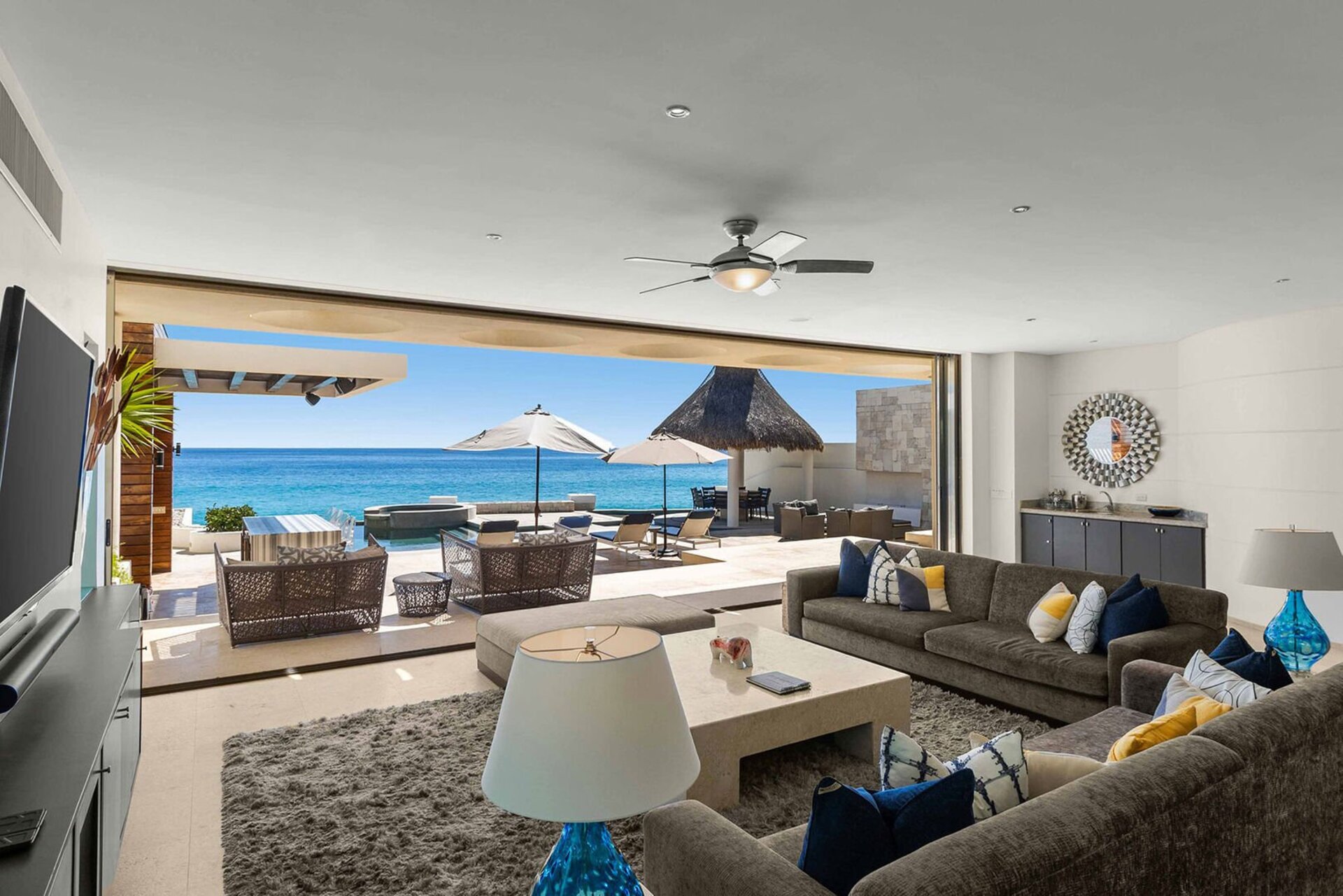 Your Dream Beachfront Villa Awaits, Cabo San Lucas Villa 1044
