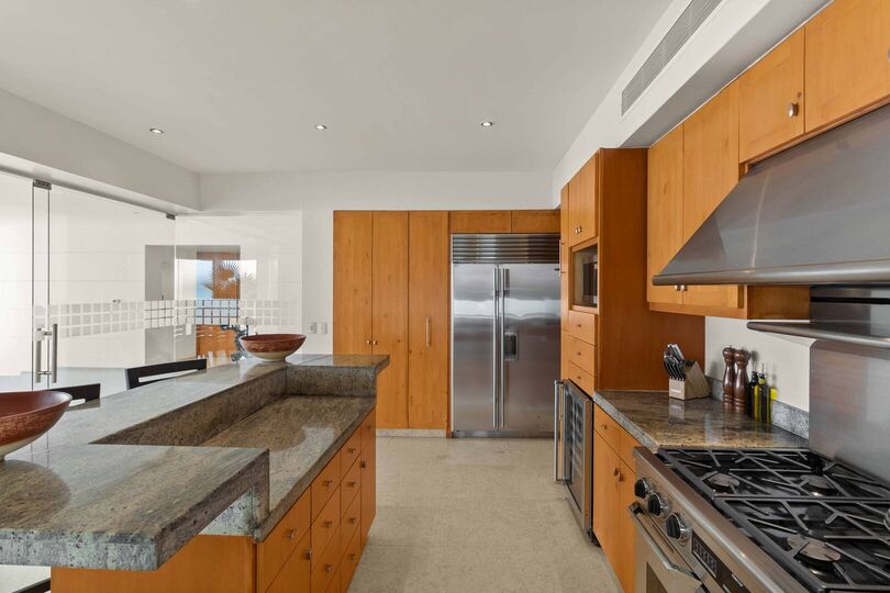 Your Dream Beachfront Villa Awaits, Cabo San Lucas Villa 1044