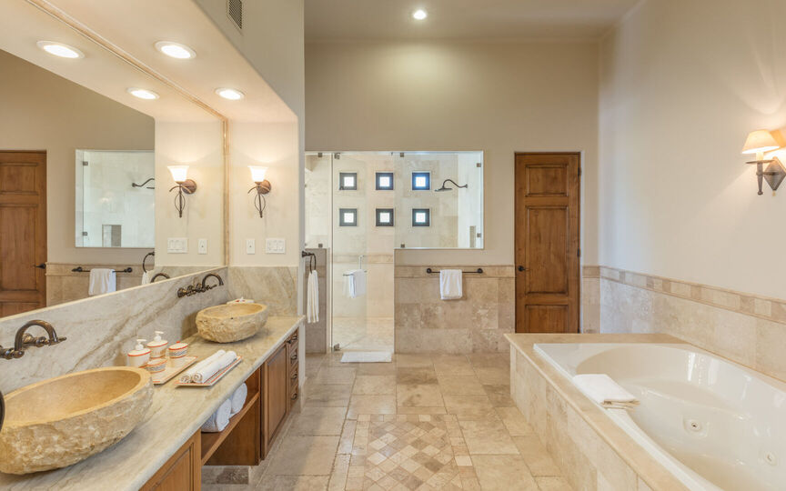 A Luxurious Escape in the Heart of Diamante, Cabo San Lucas Villa 1051