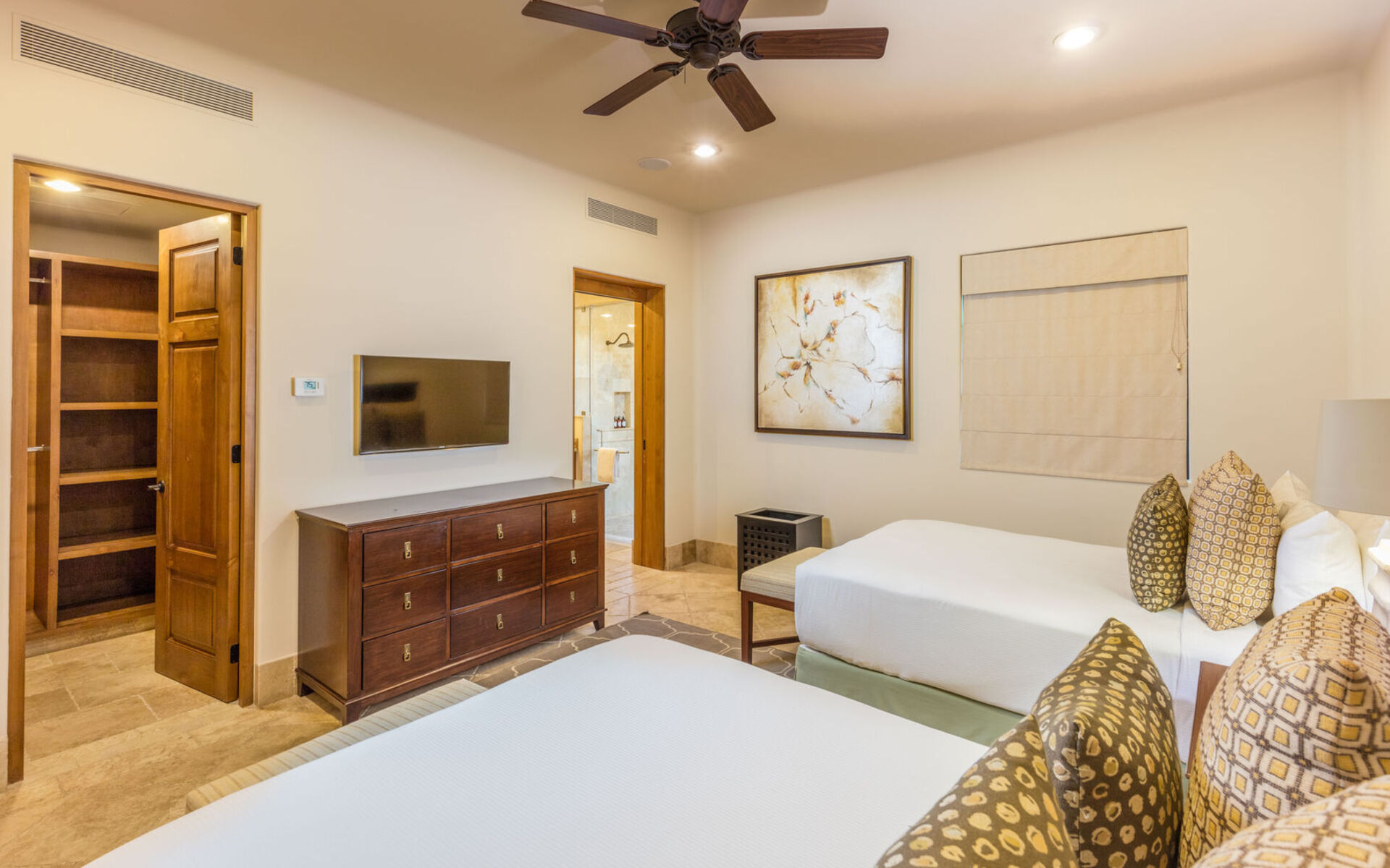 A Luxurious Escape in the Heart of Diamante, Cabo San Lucas Villa 1051
