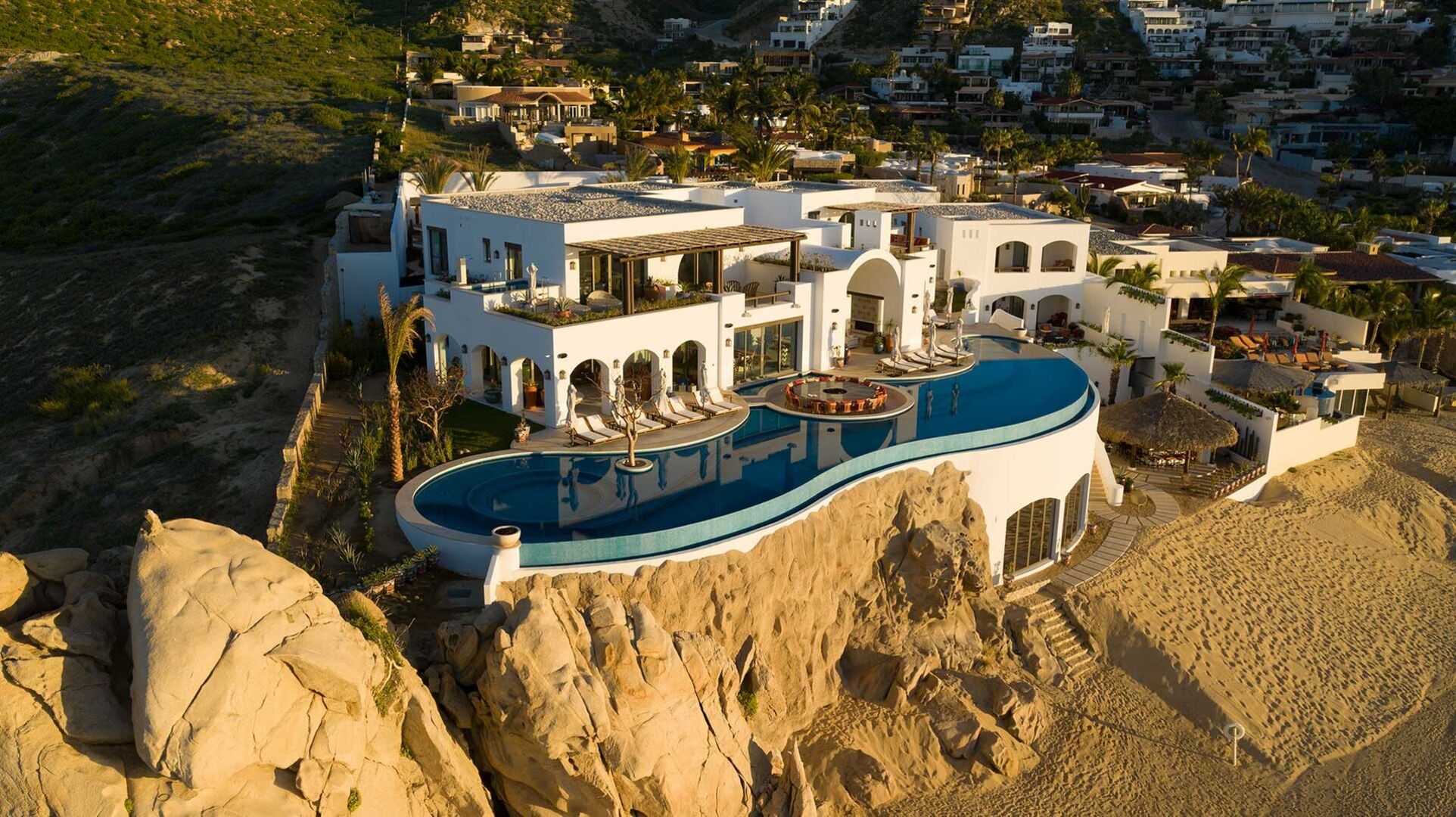 Experience Unmatched Luxury at Cabo San Lucas Villa 1055