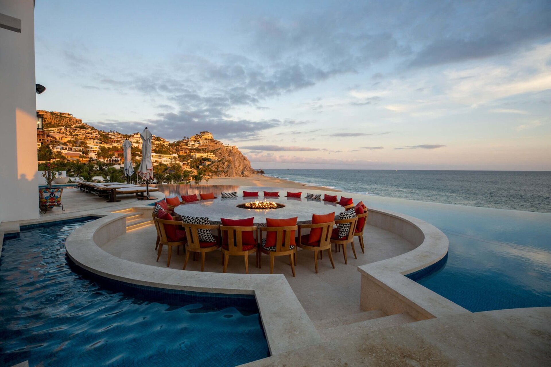 Experience Unmatched Luxury at Cabo San Lucas Villa 1055