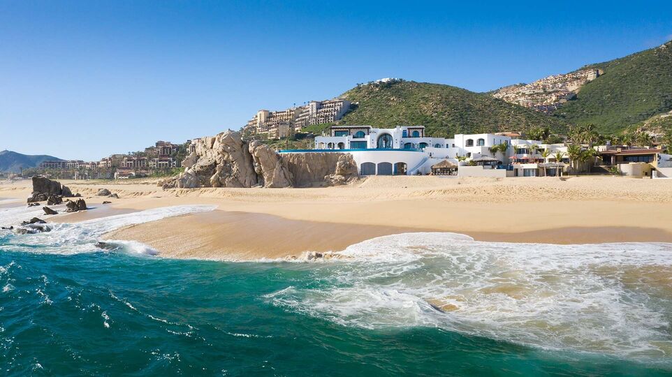 Experience Unmatched Luxury at Cabo San Lucas Villa 1055