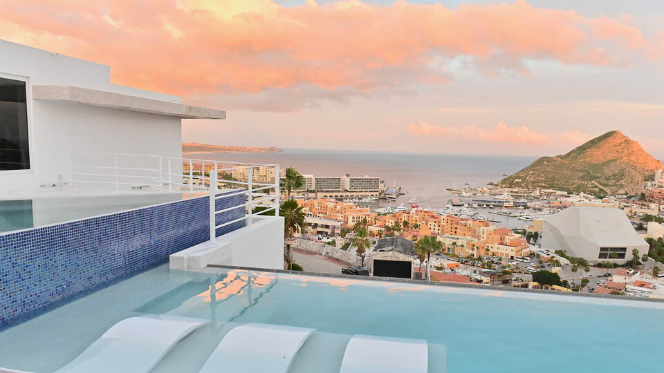 Indulge in Opulence at Cabo San Lucas Villa 1056 - Luxury Redefined