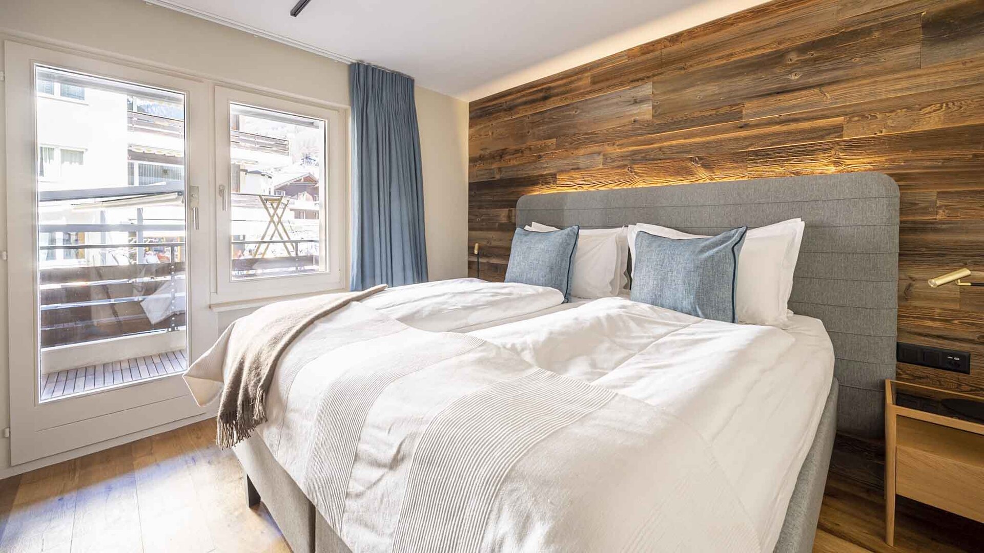 Your Perfect Alpine Retreat: Luxury Living with Stunning Mountain Views