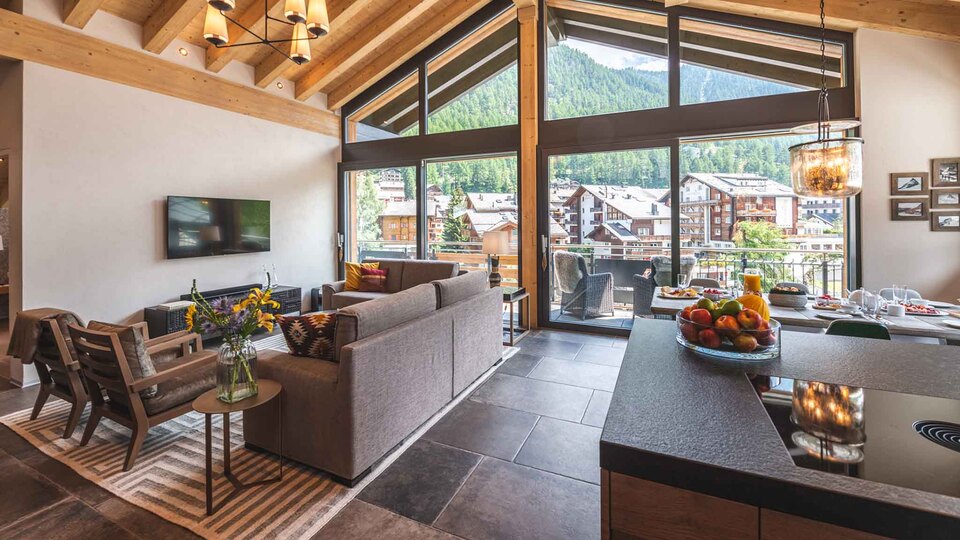 Experience Luxury with Mountain View, Valais Chalet 1395