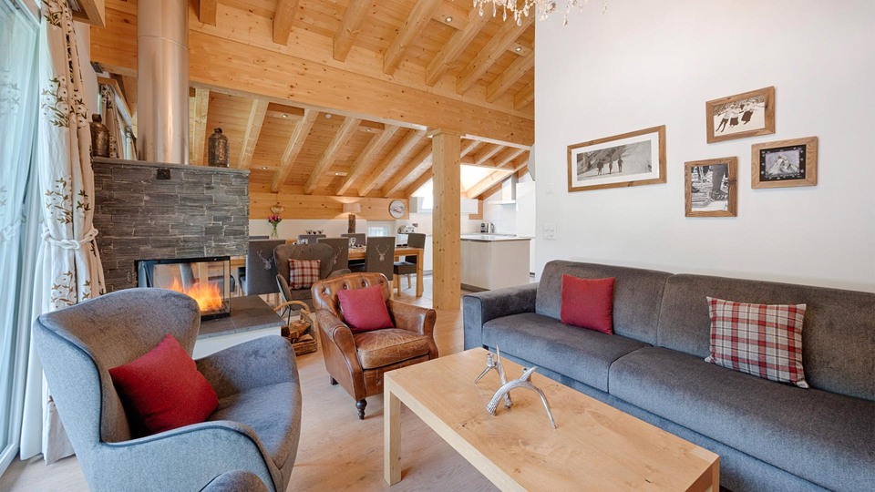 Ski-In/Ski-Out Luxury with Stunning Views, Valais Apartment 1396